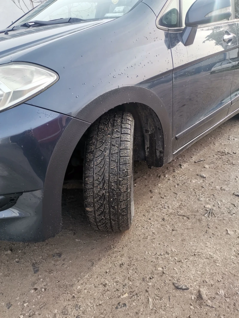 Honda Fr-v, снимка 5 - Автомобили и джипове - 52624380