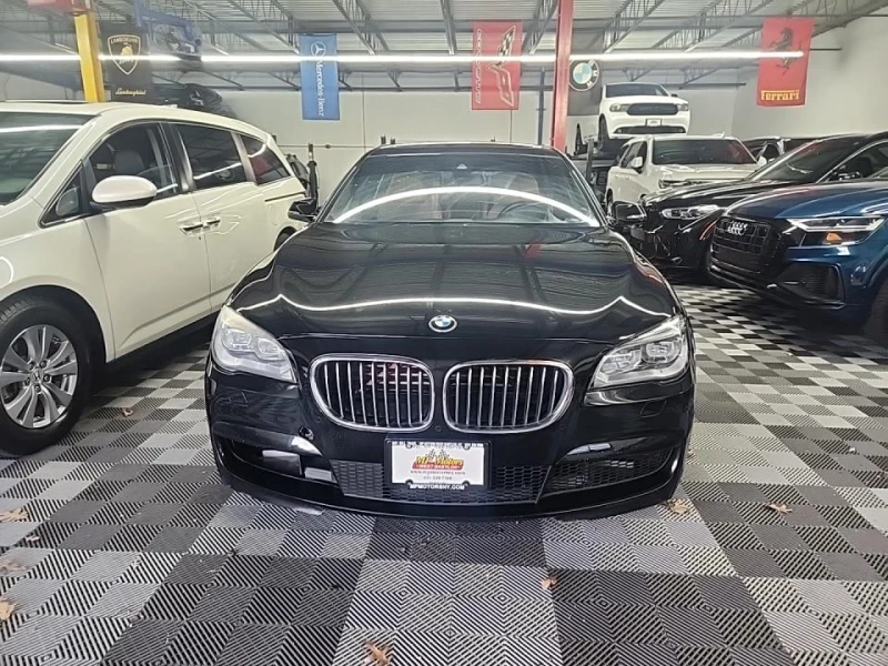 BMW 750 Li xDrive , снимка 2 - Автомобили и джипове - 52740351