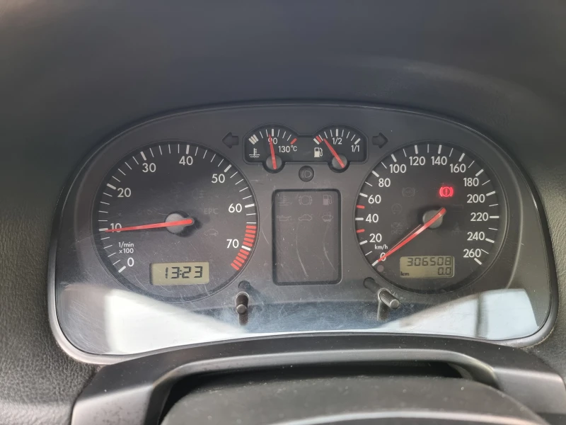 VW Golf GENERATION, снимка 10 - Автомобили и джипове - 52839150