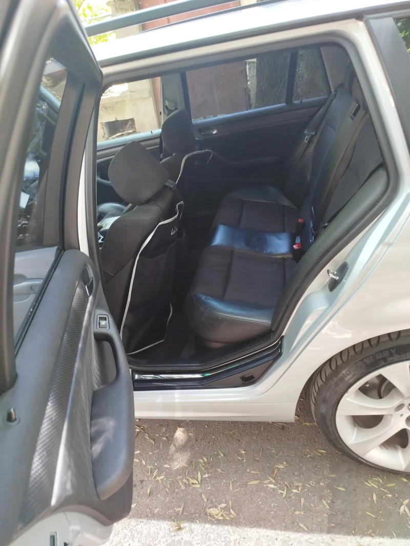 BMW 330 Xi, снимка 9 - Автомобили и джипове - 52856368