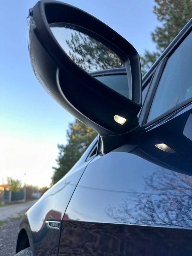 VW Golf 2.0TDI Lounge, снимка 8 - Автомобили и джипове - 53086885