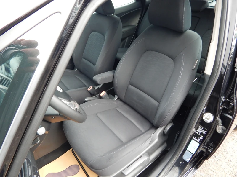 Hyundai Ix20 1.4CRDI* EURO6* , снимка 12 - Автомобили и джипове - 53394558