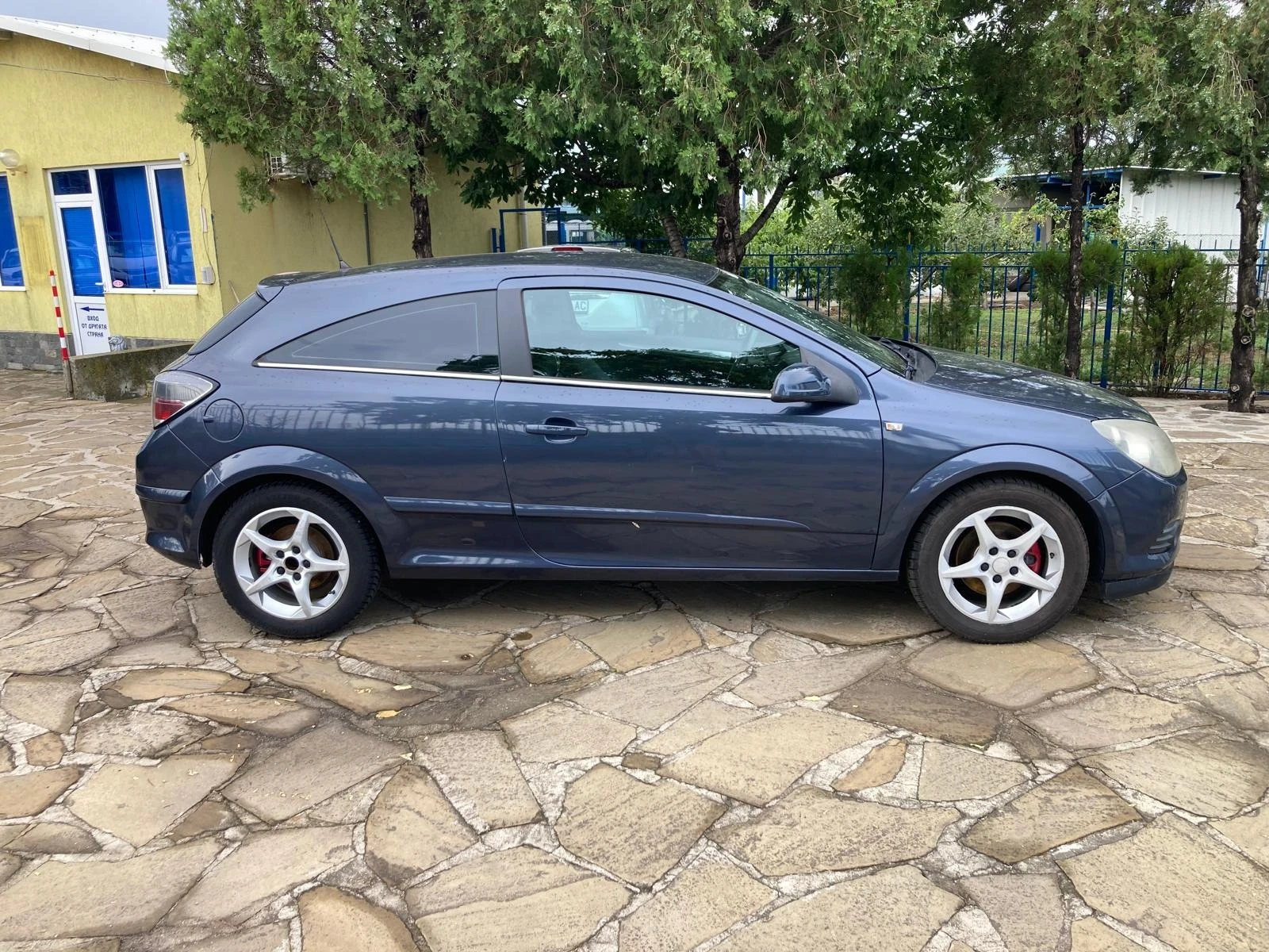 Opel Astra 1, 7CDTi ОБСЛУЖЕНА - изображение 4