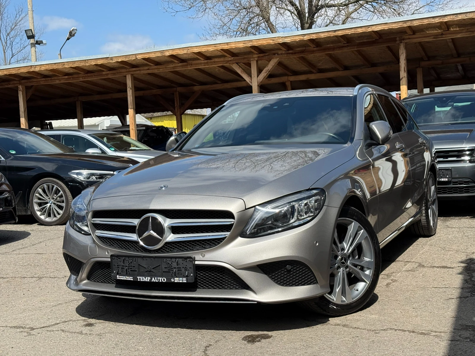 Mercedes-Benz C 220 4Matic* СЕРВИЗНА КНИЖКА С ПЪЛНА ИСТОРИЯ В МЕРЦЕДЕС | Mobile.bg — изображение 1
