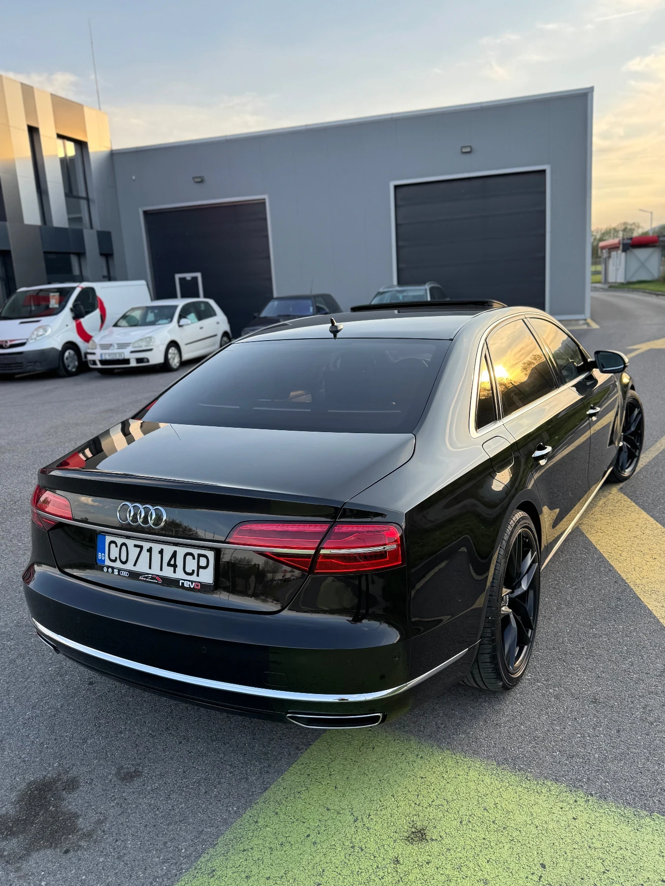Audi A8 A8 D4 Long 4.2 TDI 3xTV Presidential  - изображение 4
