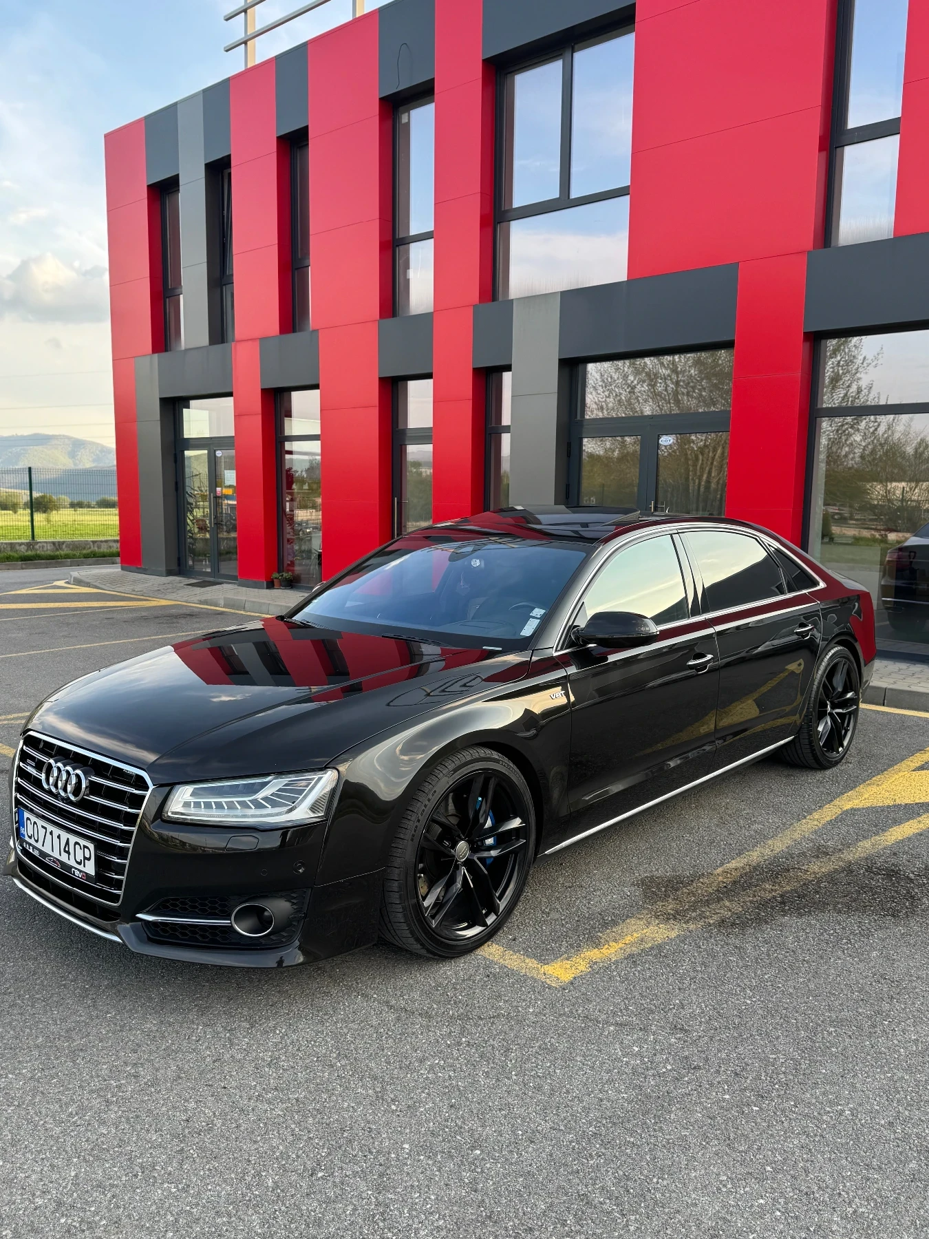Audi A8 A8 D4 Long 4.2 TDI 3xTV Presidential  - изображение 3