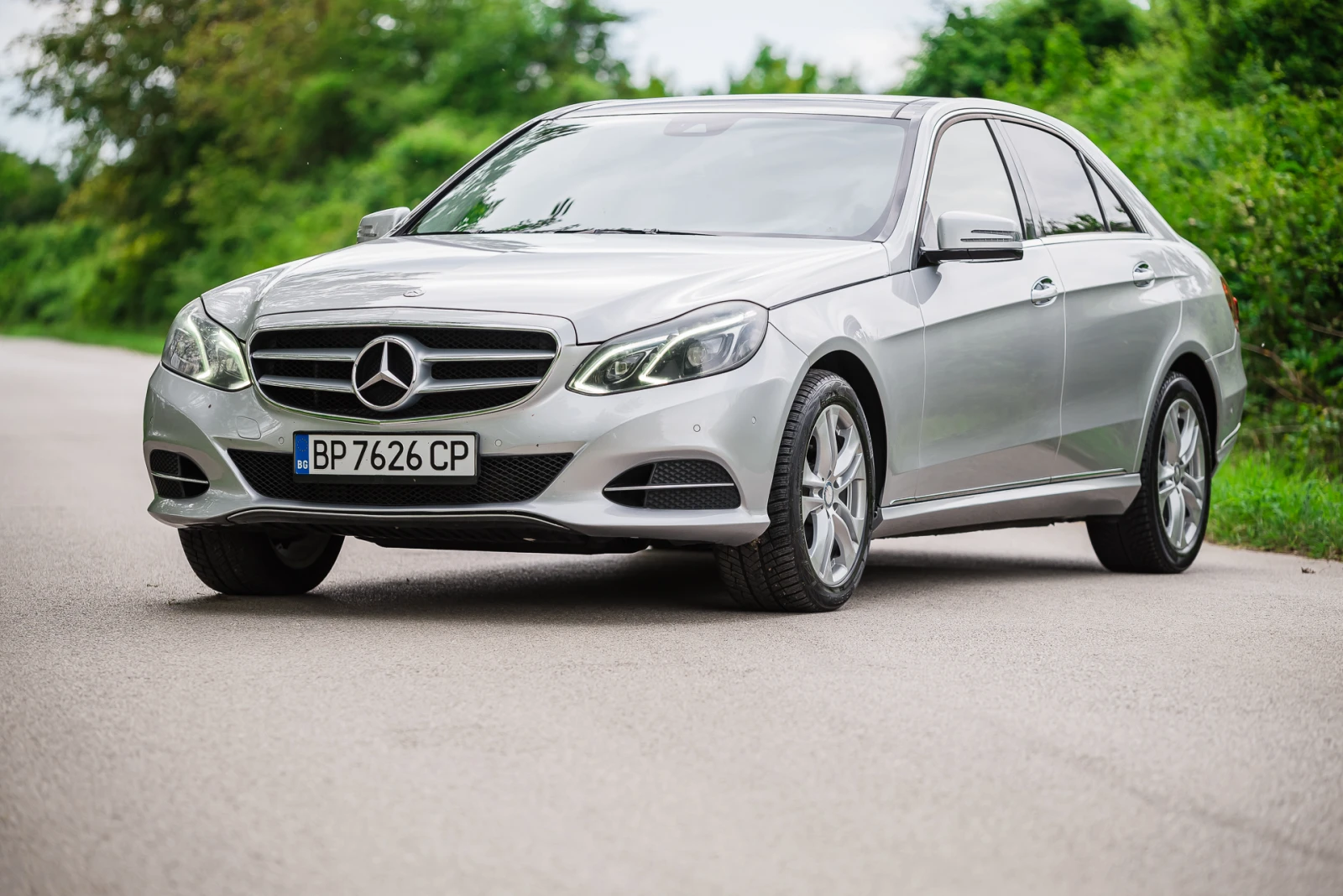 Mercedes-Benz E 220 ПАНОРАМА/FULL LED /7G-TRONIC/EURO6 - изображение 2