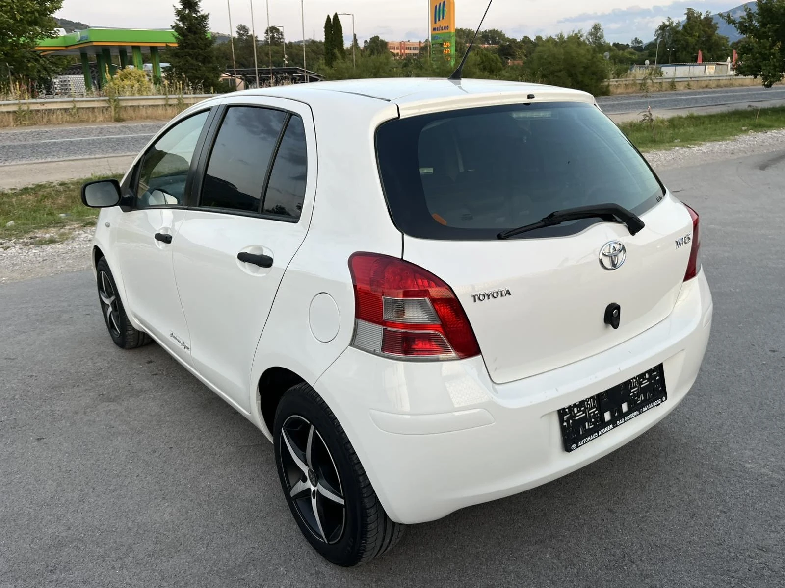 Toyota Yaris FACE 70кс EURO 4 КЛИМАТИК - изображение 5