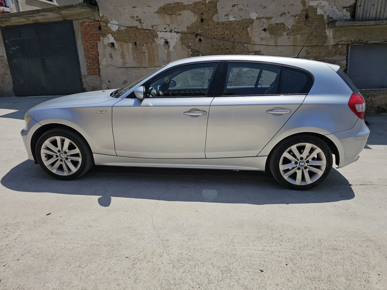 BMW 118 118D - изображение 7