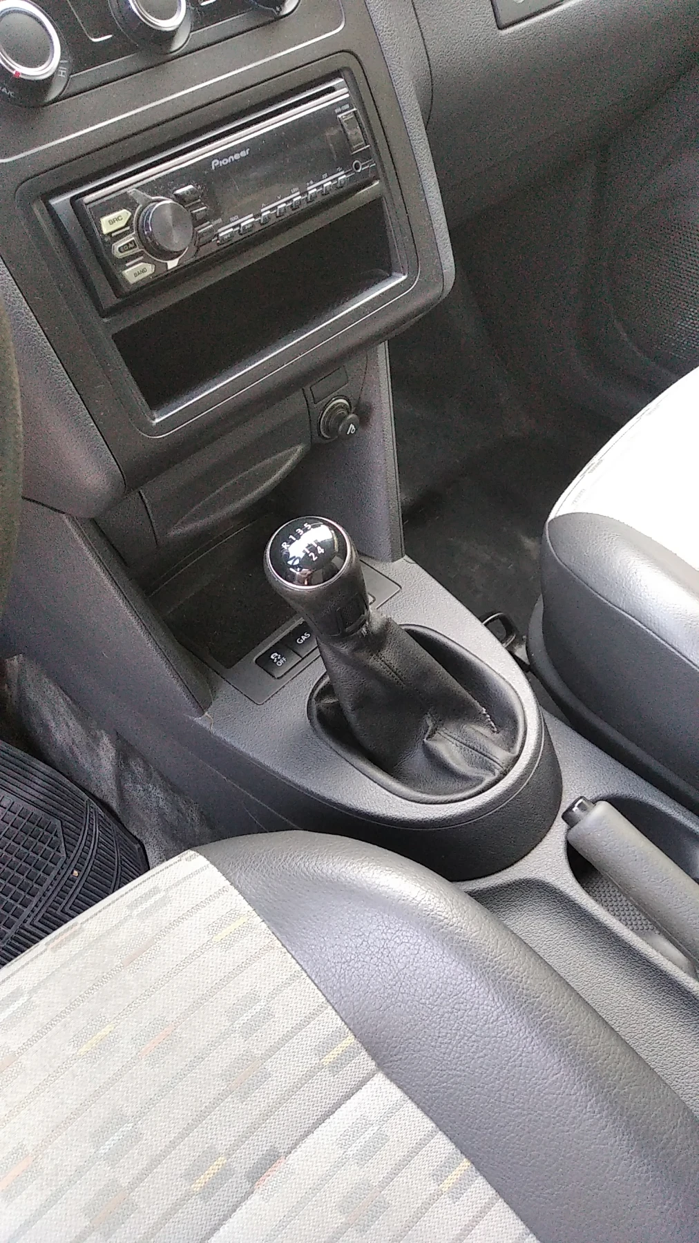 VW Caddy  - изображение 9