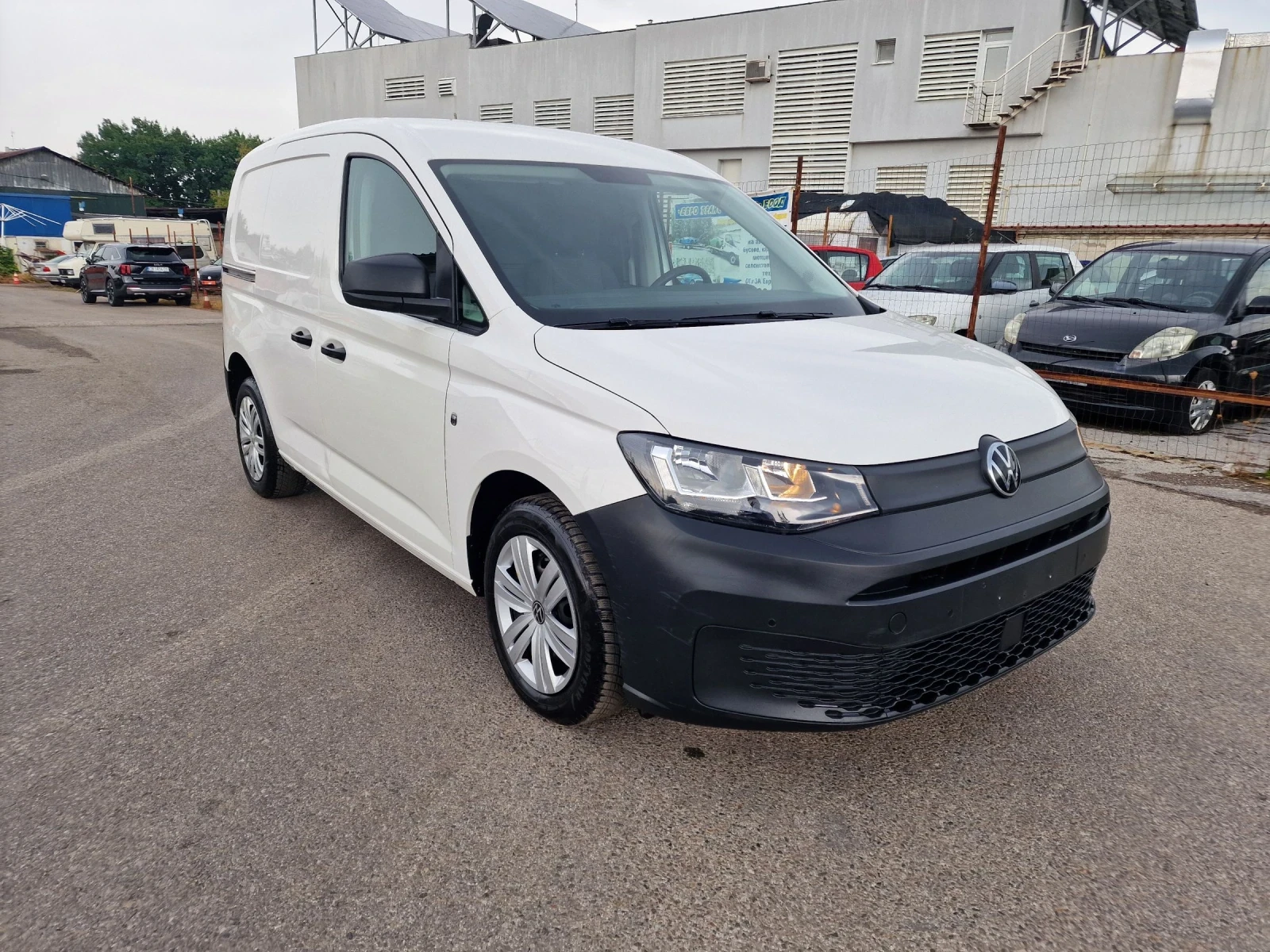VW Caddy 2.0TDI MAXI 142000км! - изображение 3
