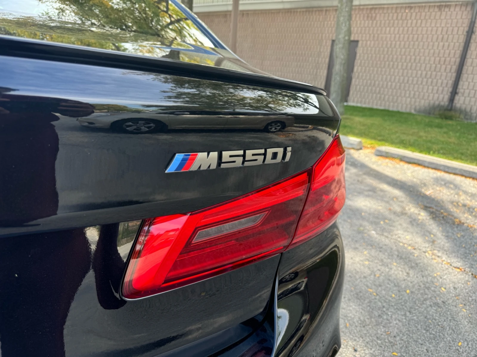 BMW 550 M xDrive* CARFAX* АВТОФИНАНСИРАНЕ*  - изображение 6