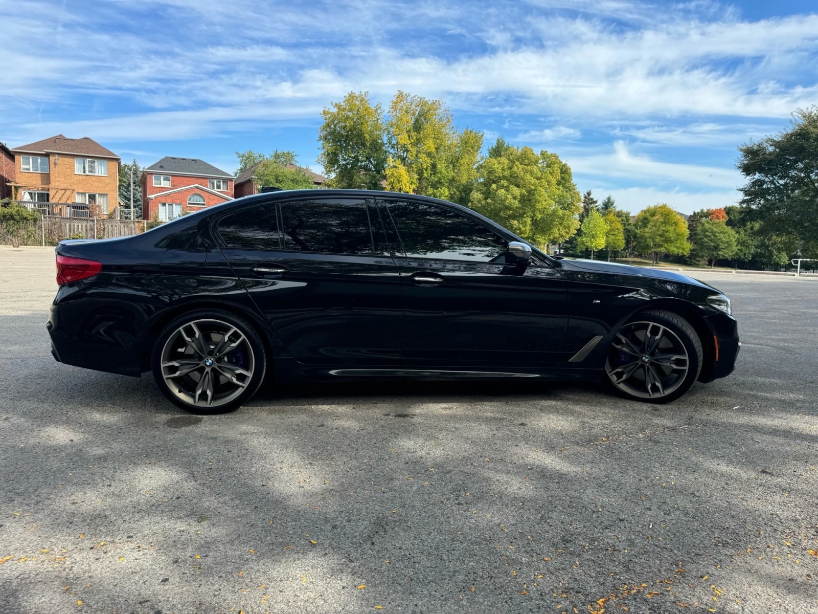 BMW 550 M xDrive* CARFAX* АВТОФИНАНСИРАНЕ*  - изображение 3