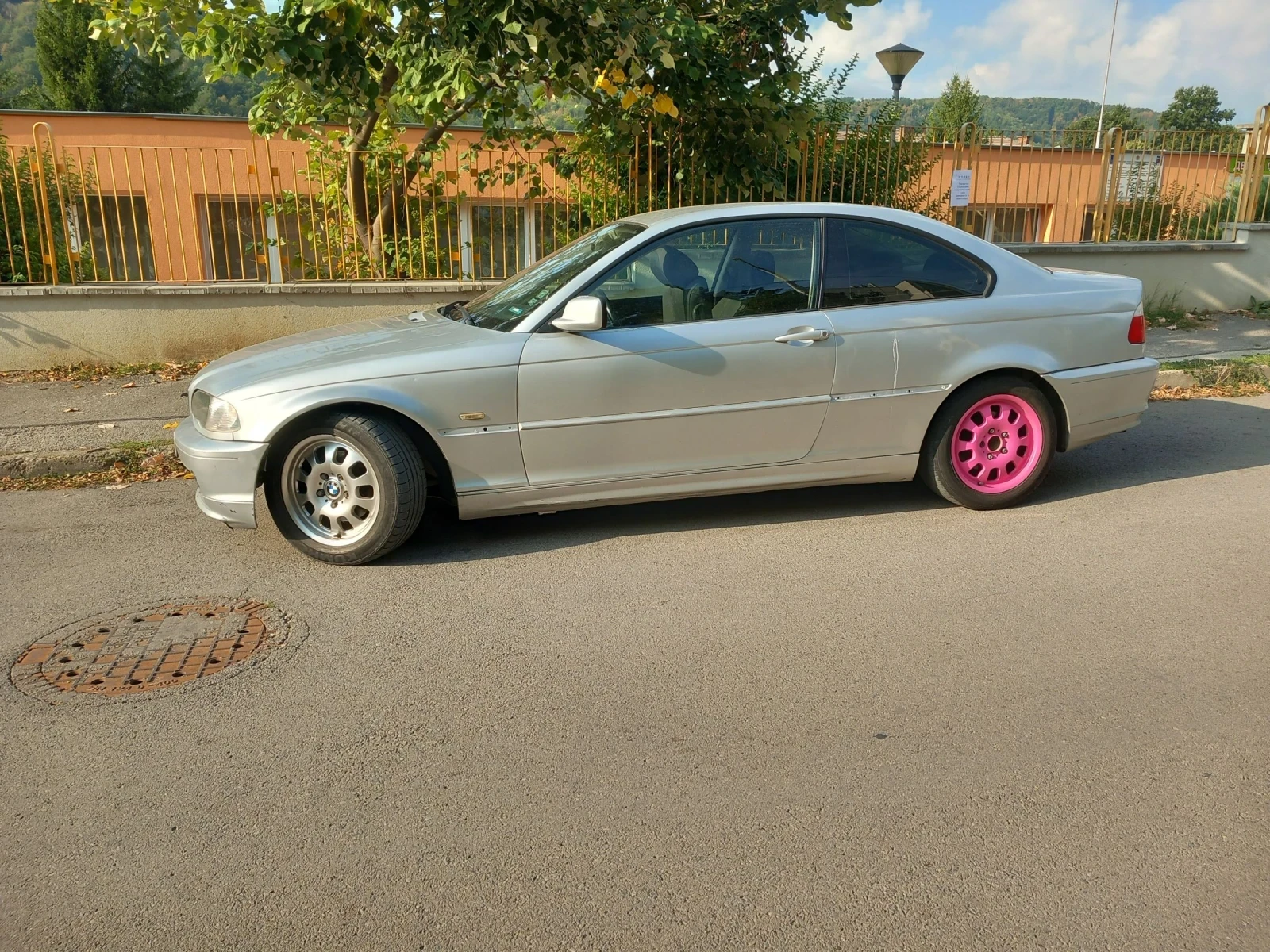 BMW 318 CI - изображение 2