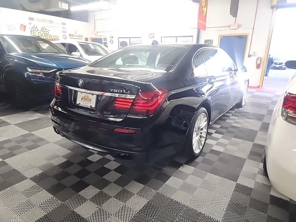 BMW 750 Li xDrive  - изображение 6