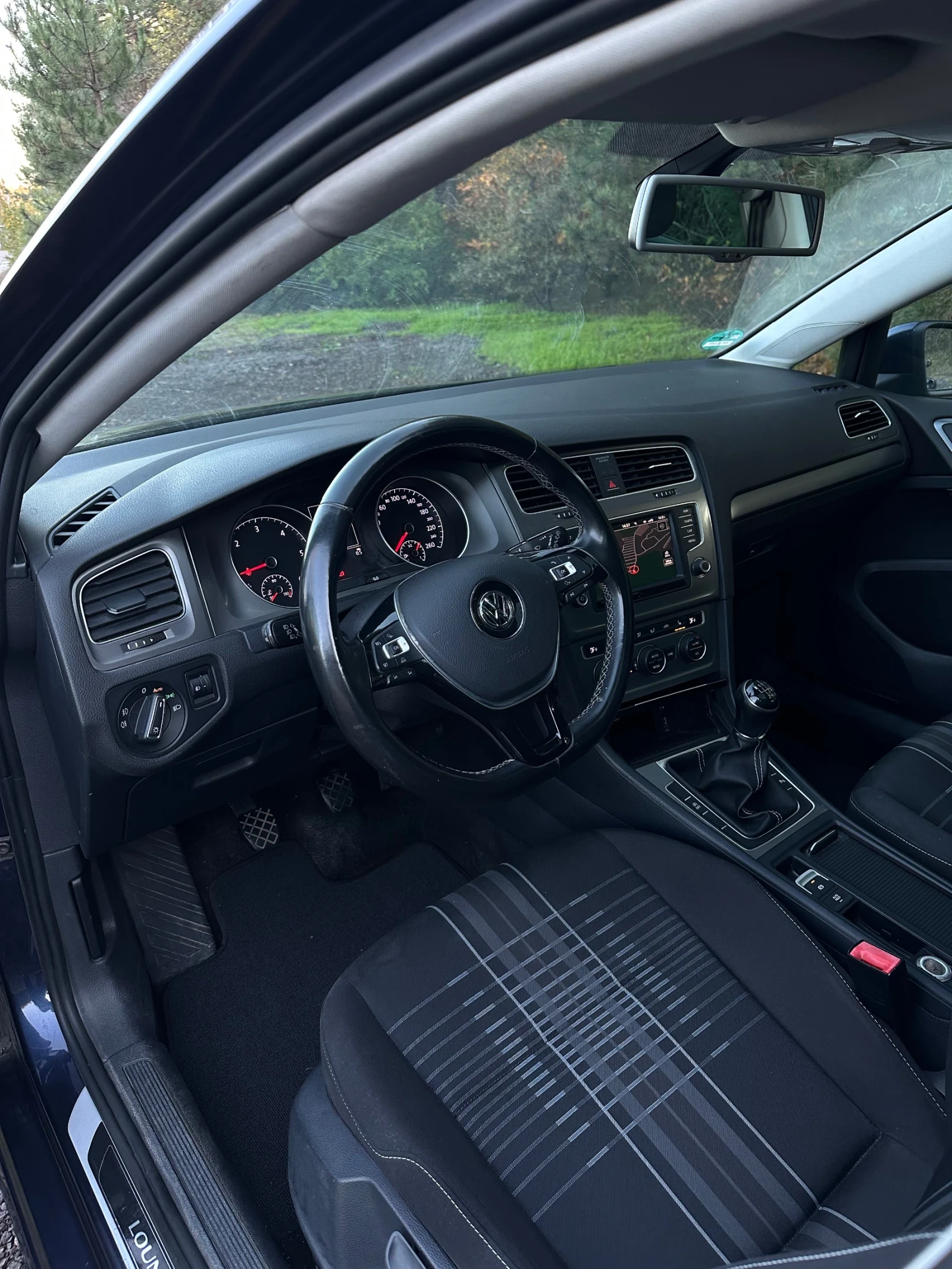 VW Golf 2.0TDI Lounge - изображение 9