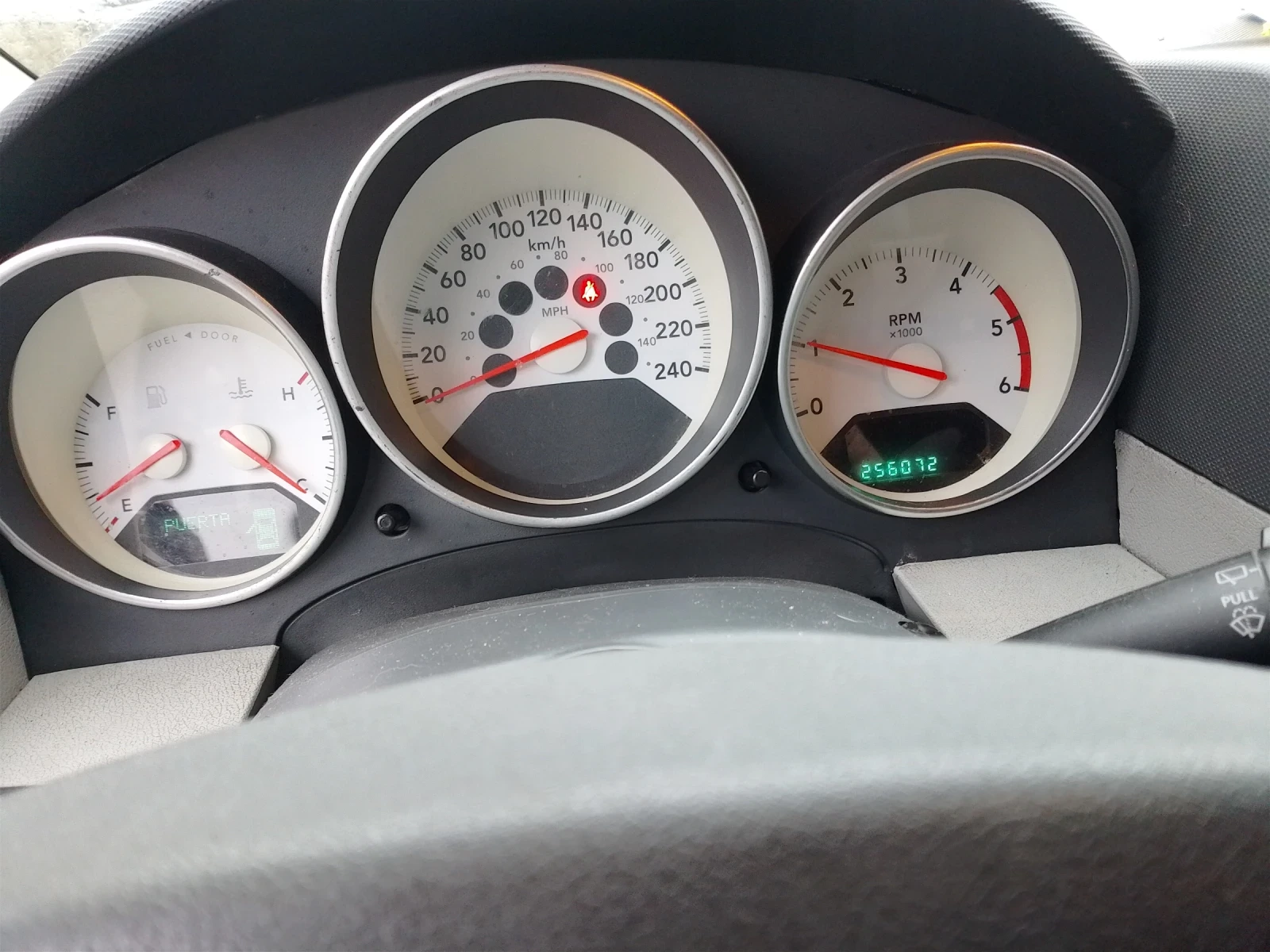 Dodge Caliber 2.0 Дизел - изображение 8