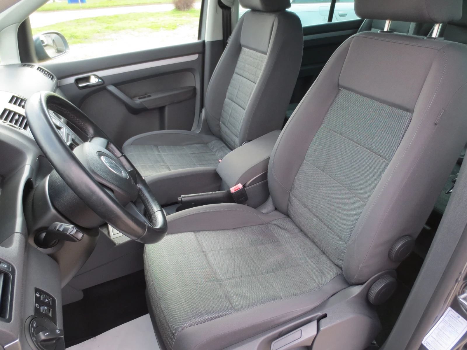 VW Touran 2.0TDI* BMM*  - изображение 10