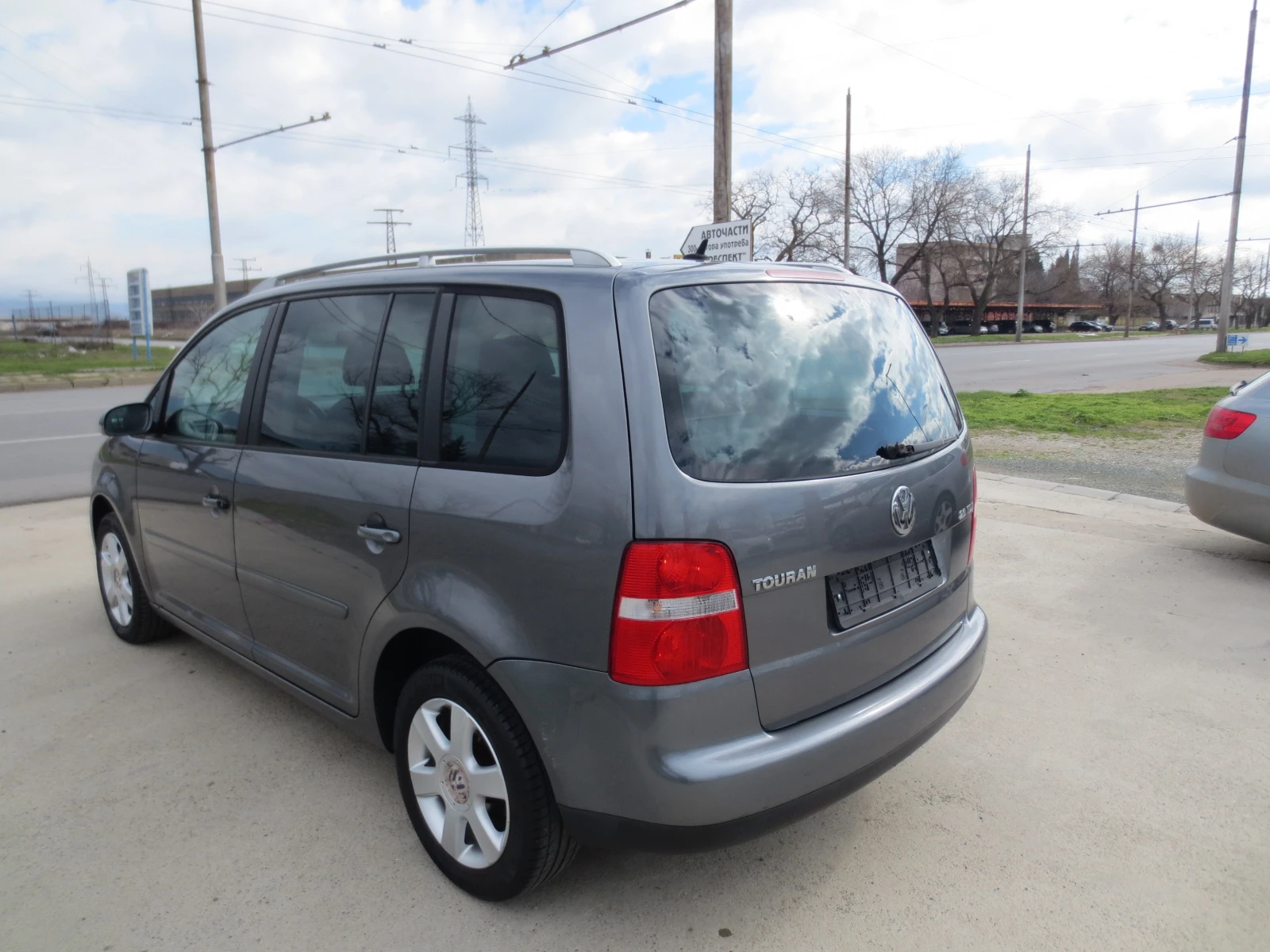 VW Touran 2.0TDI* BMM*  - изображение 7