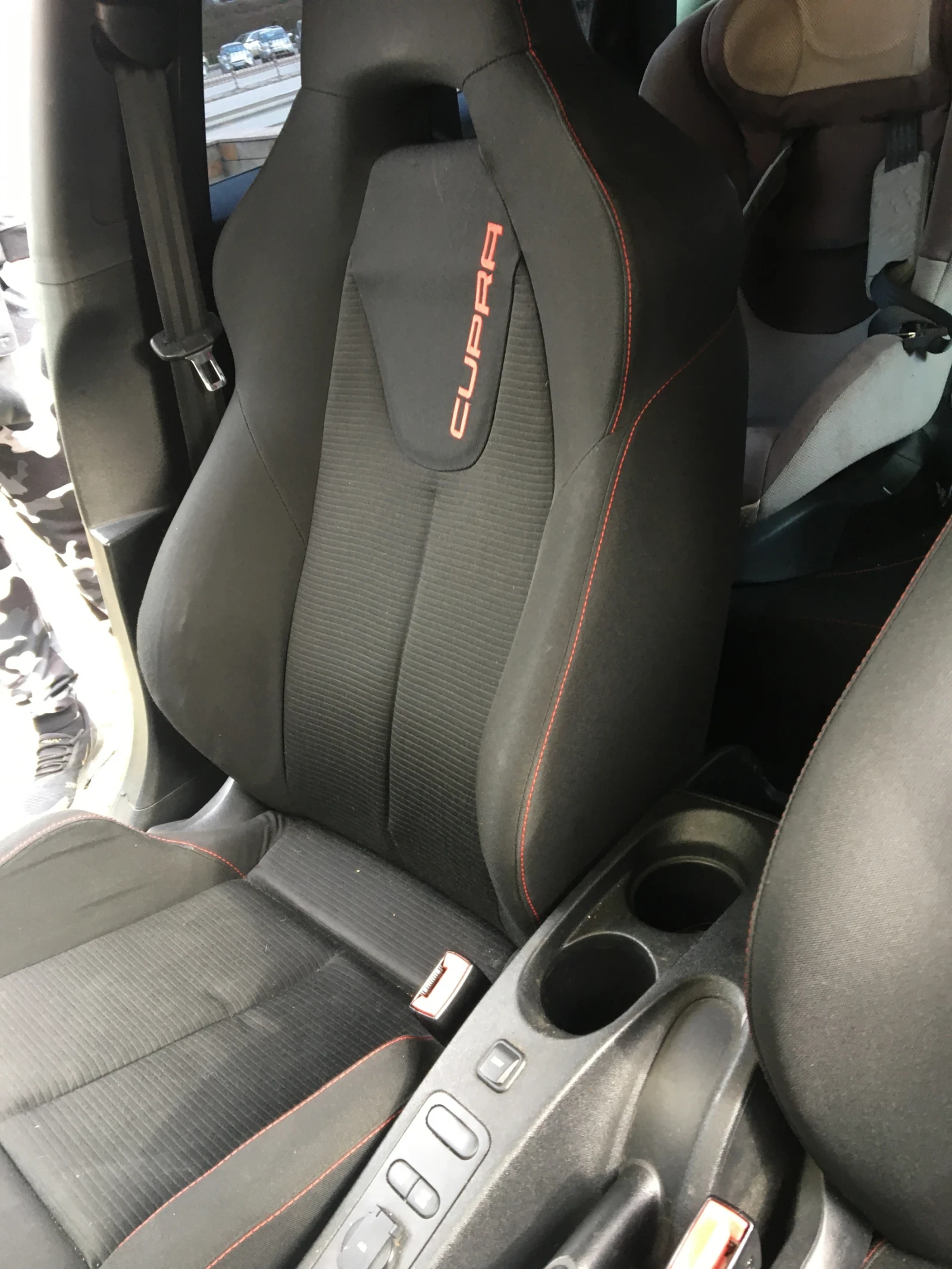 Seat Leon CUPRA 241kc, снимка 7 - Автомобили и джипове - 53801956