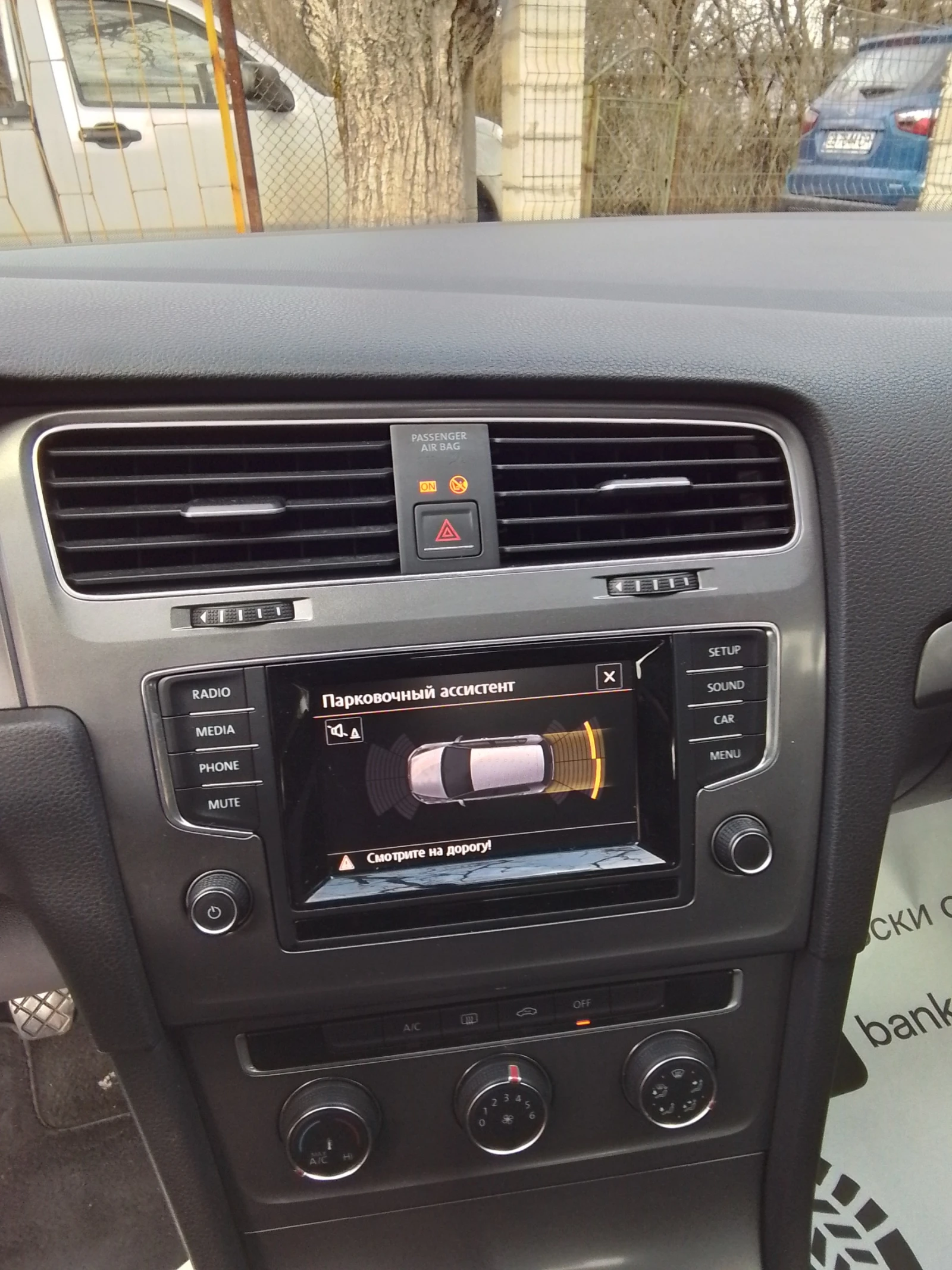 VW Golf 1.6, снимка 16 - Автомобили и джипове - 53941475