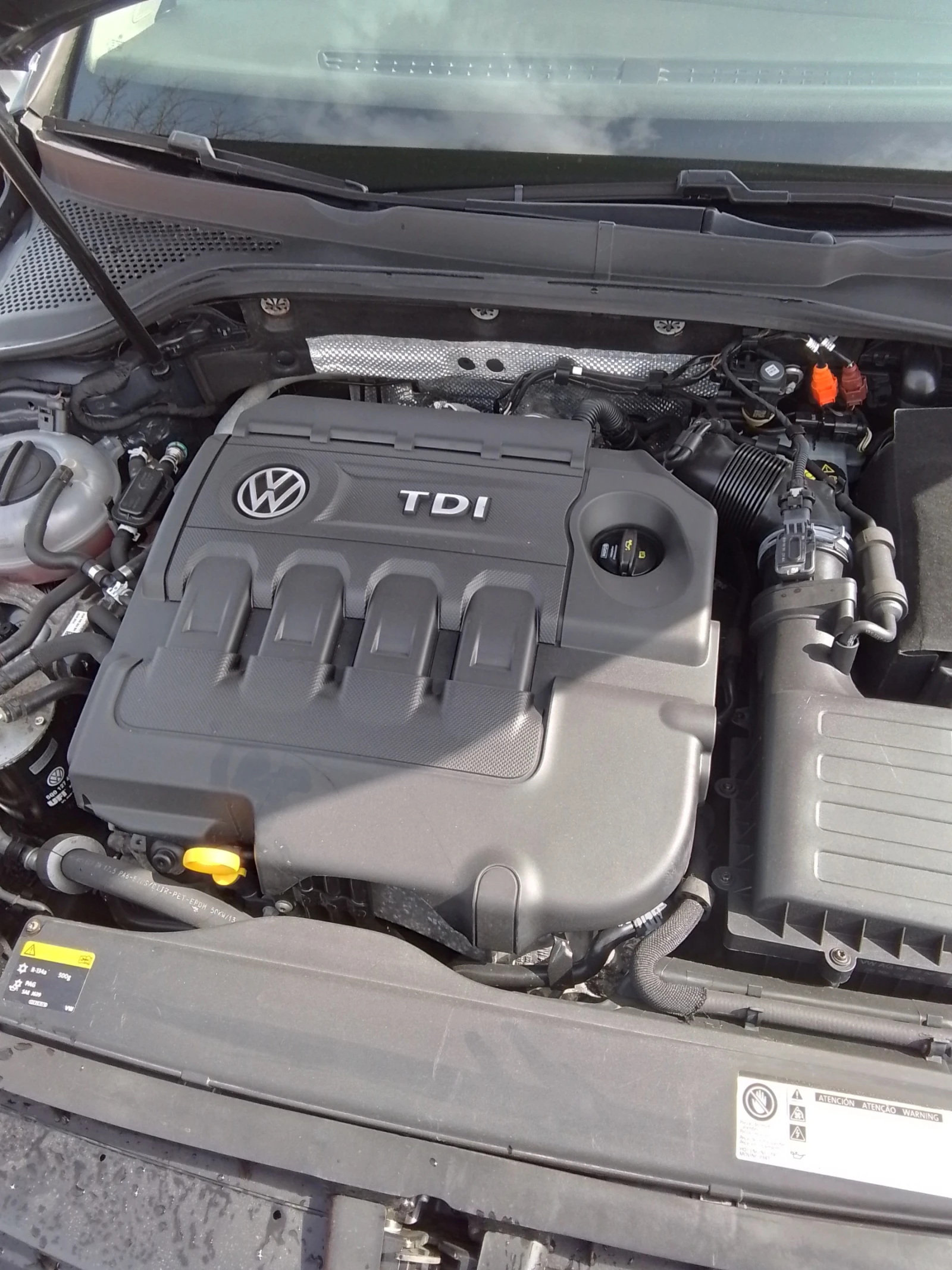 VW Golf 1.6, снимка 12 - Автомобили и джипове - 53941475