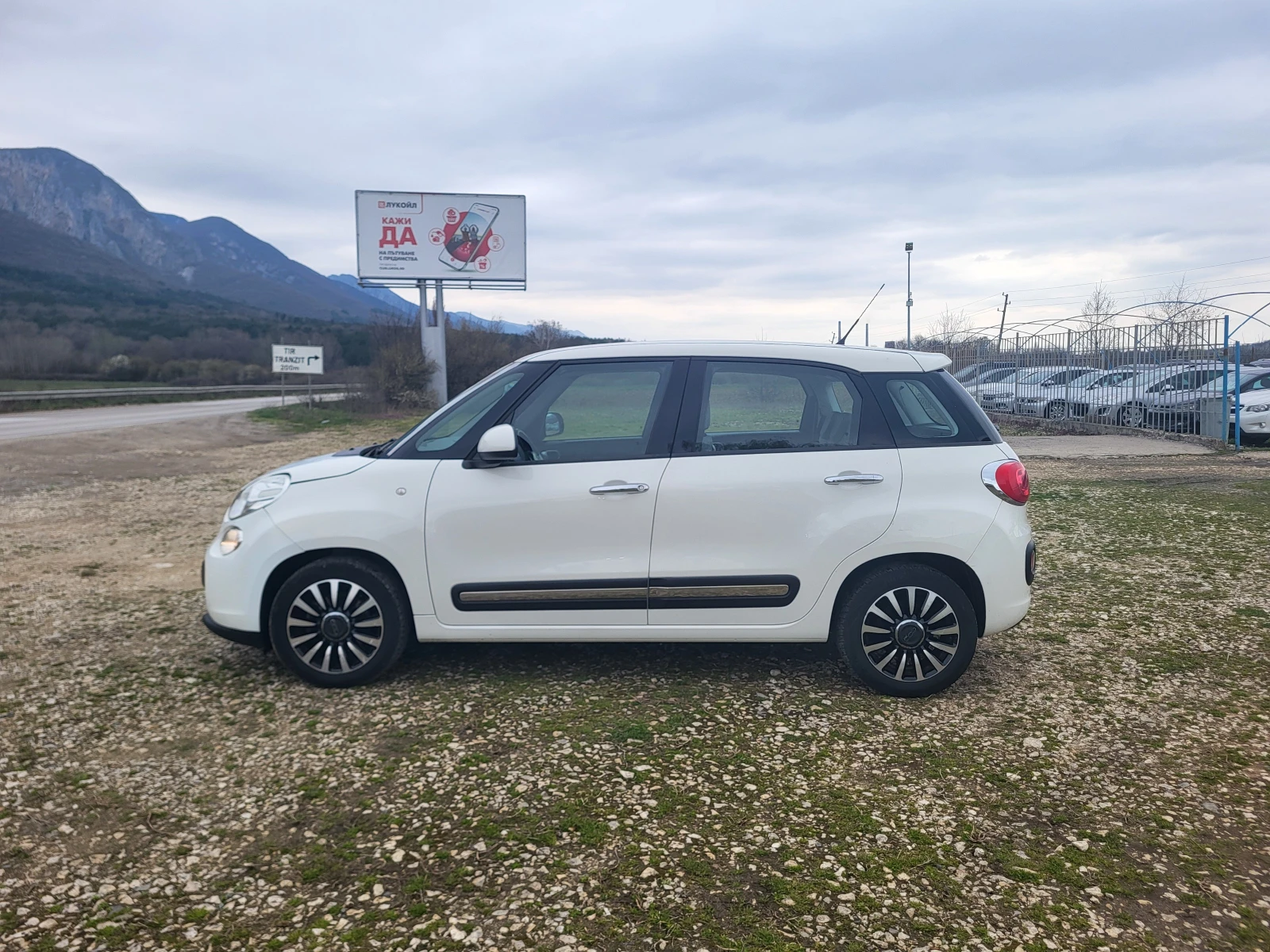 Fiat 500L 1.4i * ГАЗ* , снимка 2 - Автомобили и джипове - 54071525