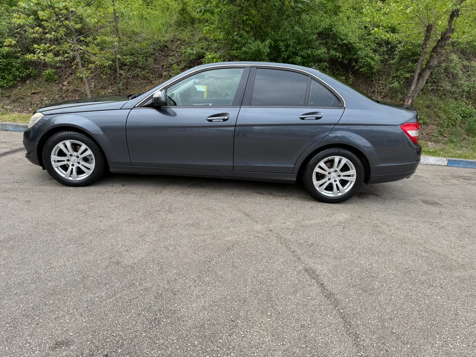 Mercedes-Benz C 180, снимка 4 - Автомобили и джипове - 54484476