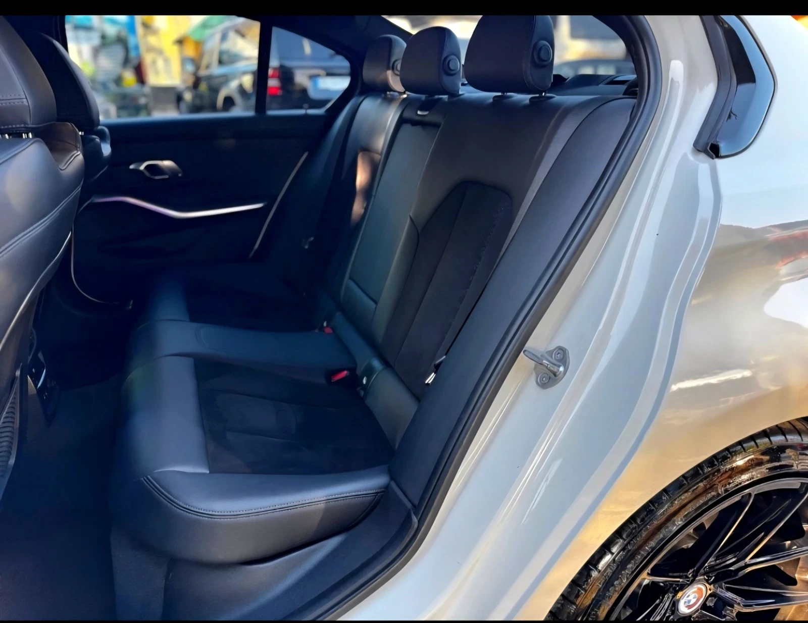 BMW 320 M sport, RWD, mild, alpinweiss, alcantara, memory, снимка 14 - Автомобили и джипове - 54486150