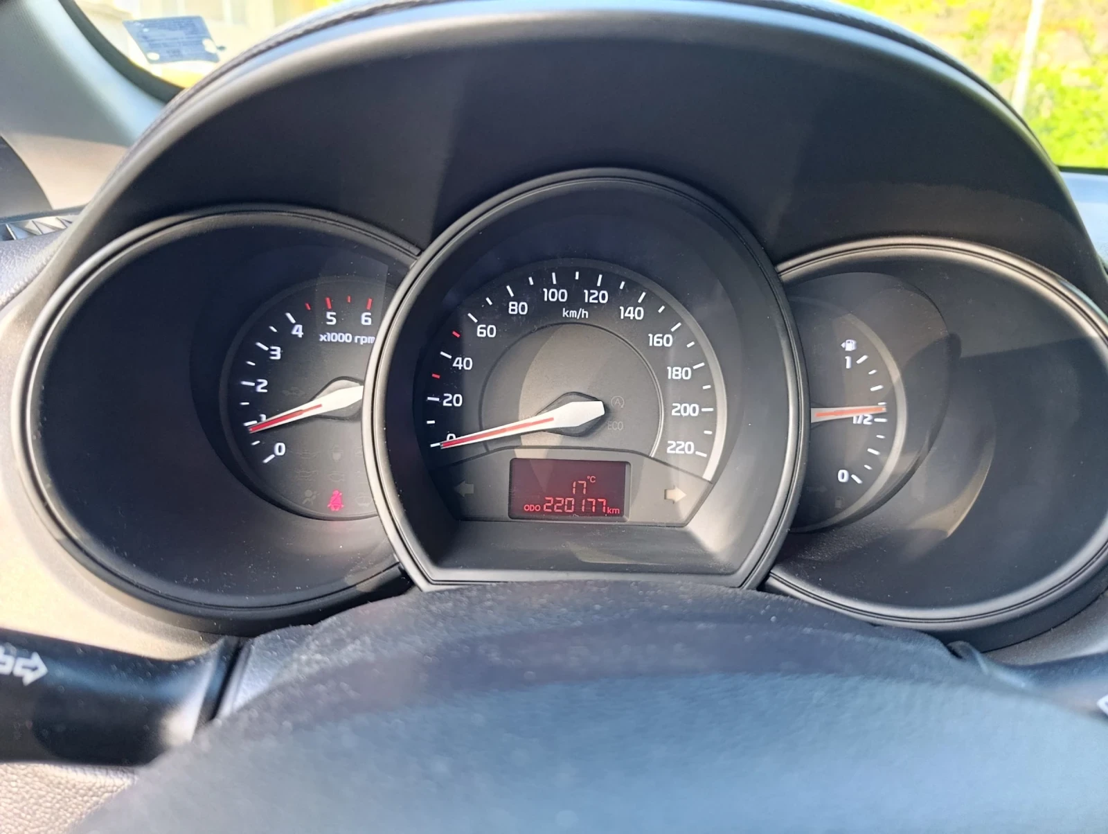 Kia Rio 1.4CRDI, снимка 9 - Автомобили и джипове - 54672327