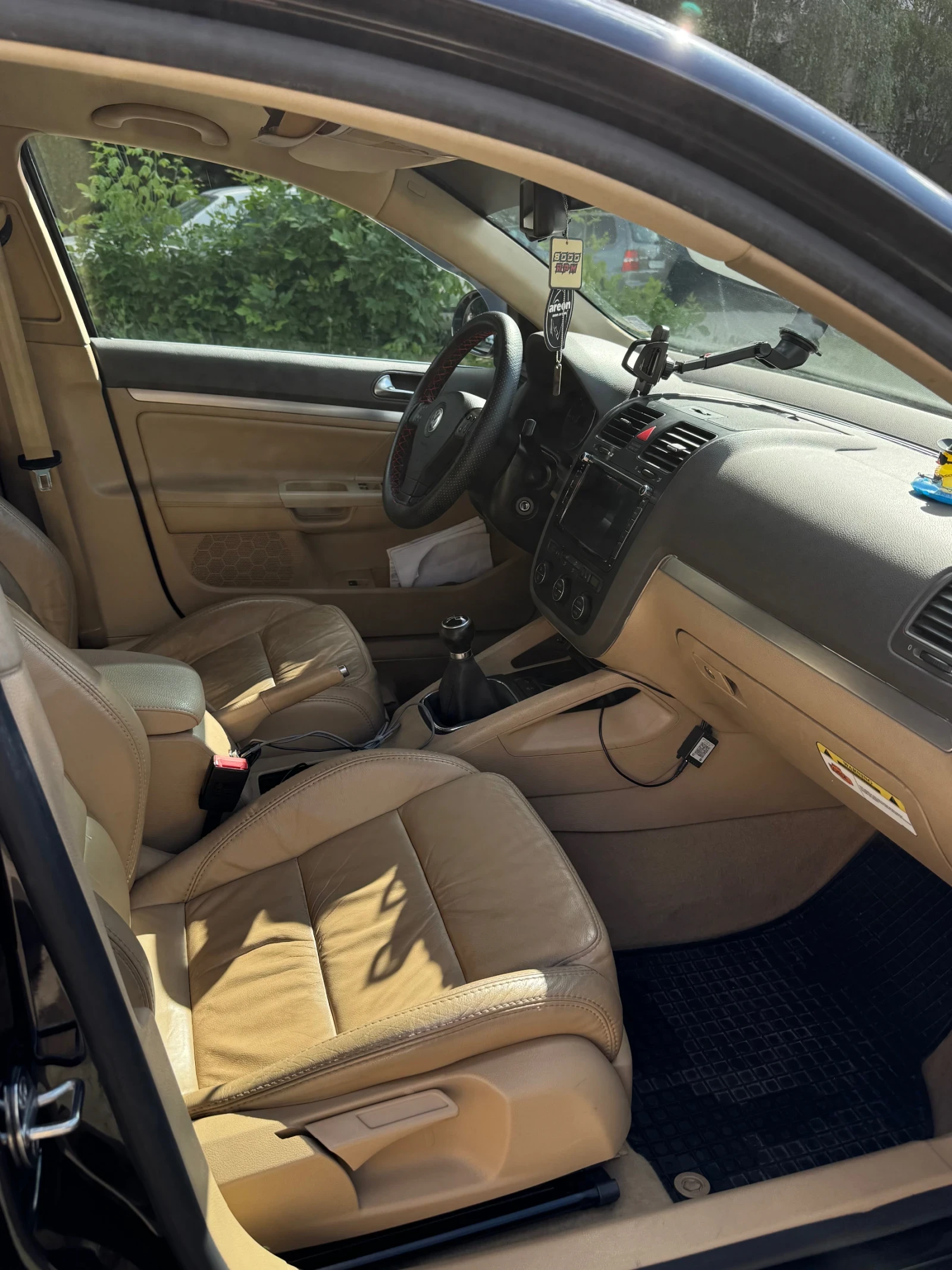 VW Jetta 1.9 TDI, снимка 6 - Автомобили и джипове - 54983464