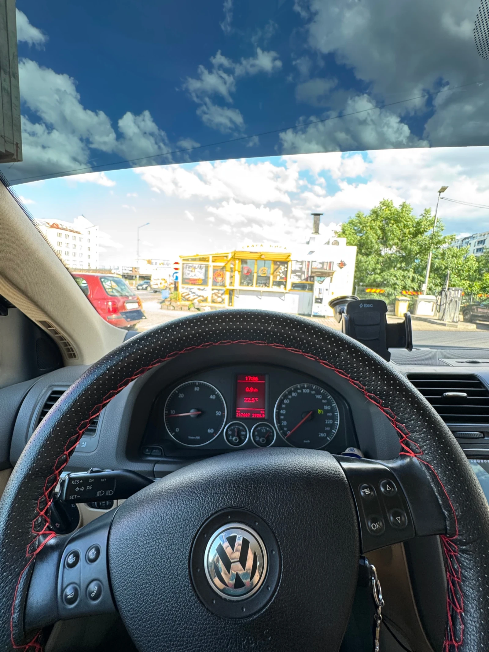 VW Jetta 1.9 TDI, снимка 10 - Автомобили и джипове - 54983464