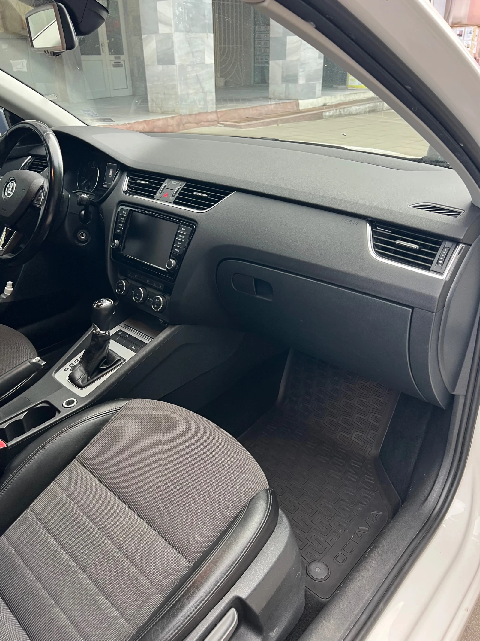 Skoda Octavia  1.8Т 4х4 6DSG, снимка 6 - Автомобили и джипове - 55086737