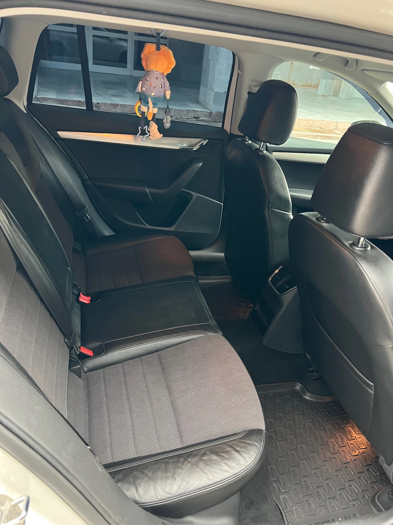 Skoda Octavia  1.8Т 4х4 6DSG, снимка 8 - Автомобили и джипове - 55086737