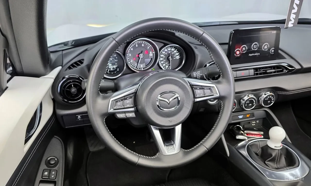 Mazda Mx-5 MIATA* РЪЧКА* КАМЕРА* SOFT TOP* 20k km, снимка 9 - Автомобили и джипове - 55434053