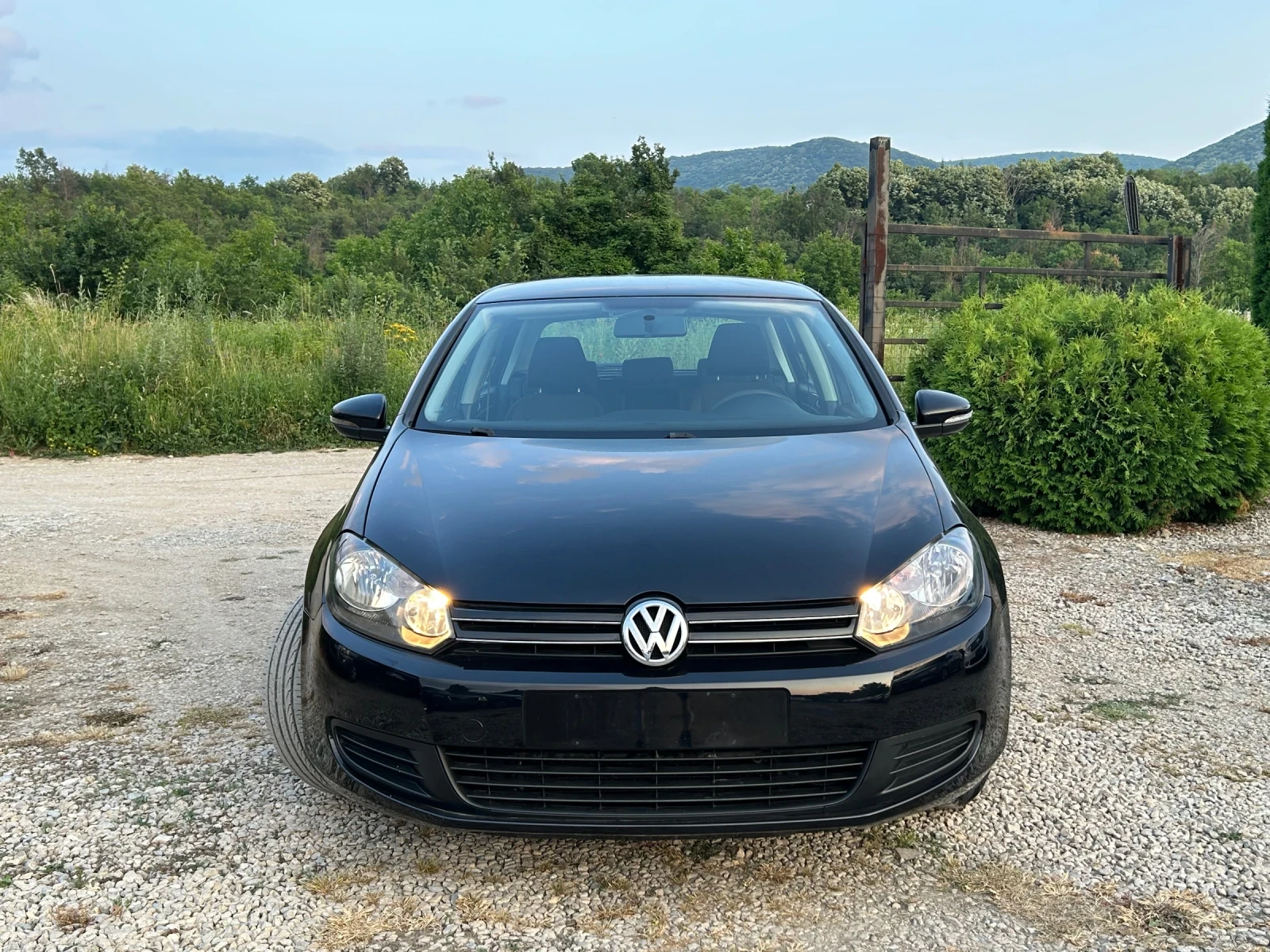 VW Golf 2.0TDi КАМЕРА TV/DVD, снимка 2 - Автомобили и джипове - 55562520