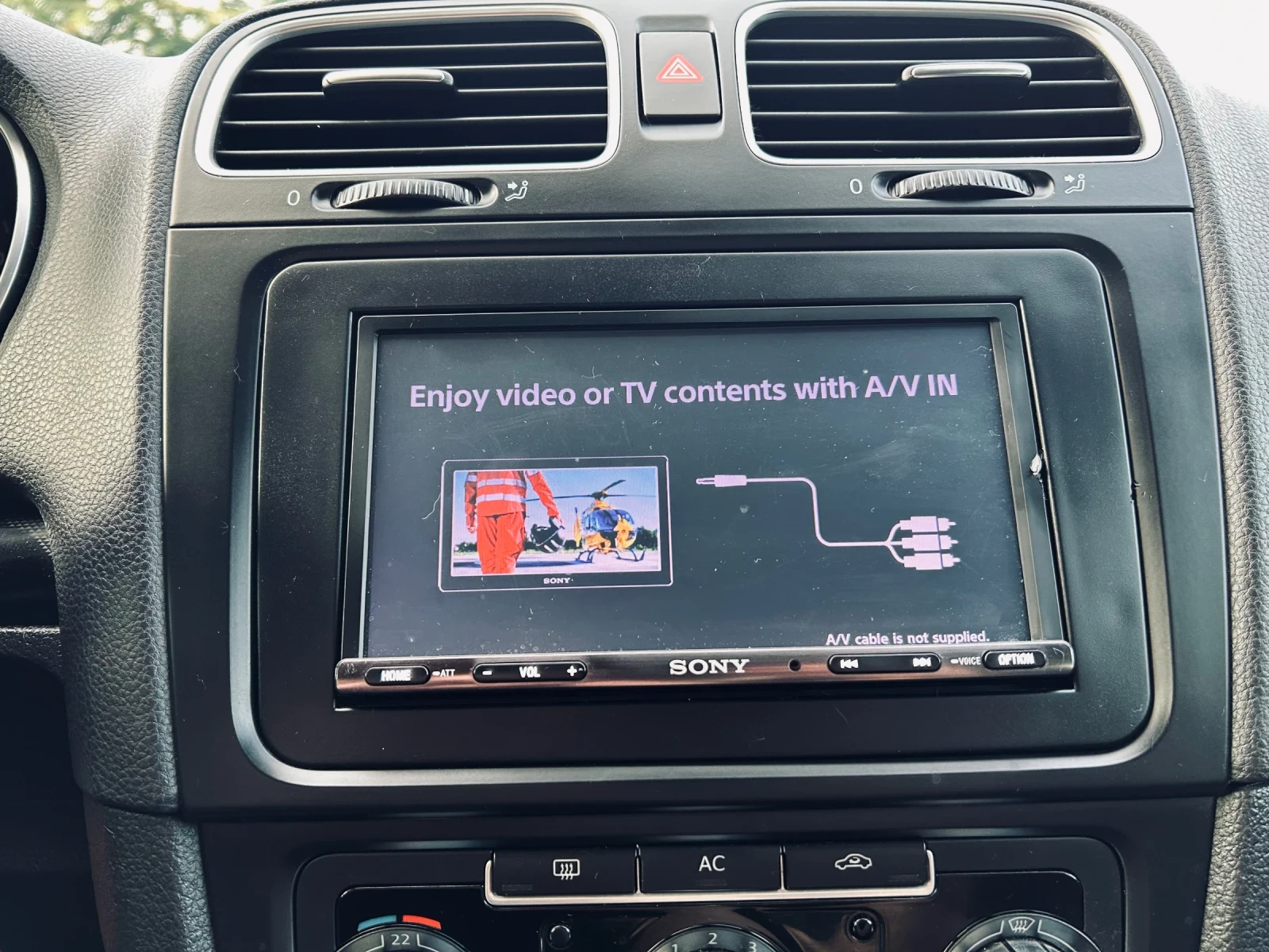 VW Golf 2.0TDi КАМЕРА TV/DVD, снимка 13 - Автомобили и джипове - 55562520
