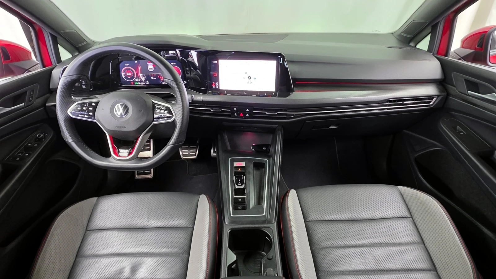 VW Golf GTI* BLIND SPOT* HUD* ПОДГРЕВ ВОЛАН* ЛЮК* КРАЙНА Ц, снимка 7 - Автомобили и джипове - 55983934