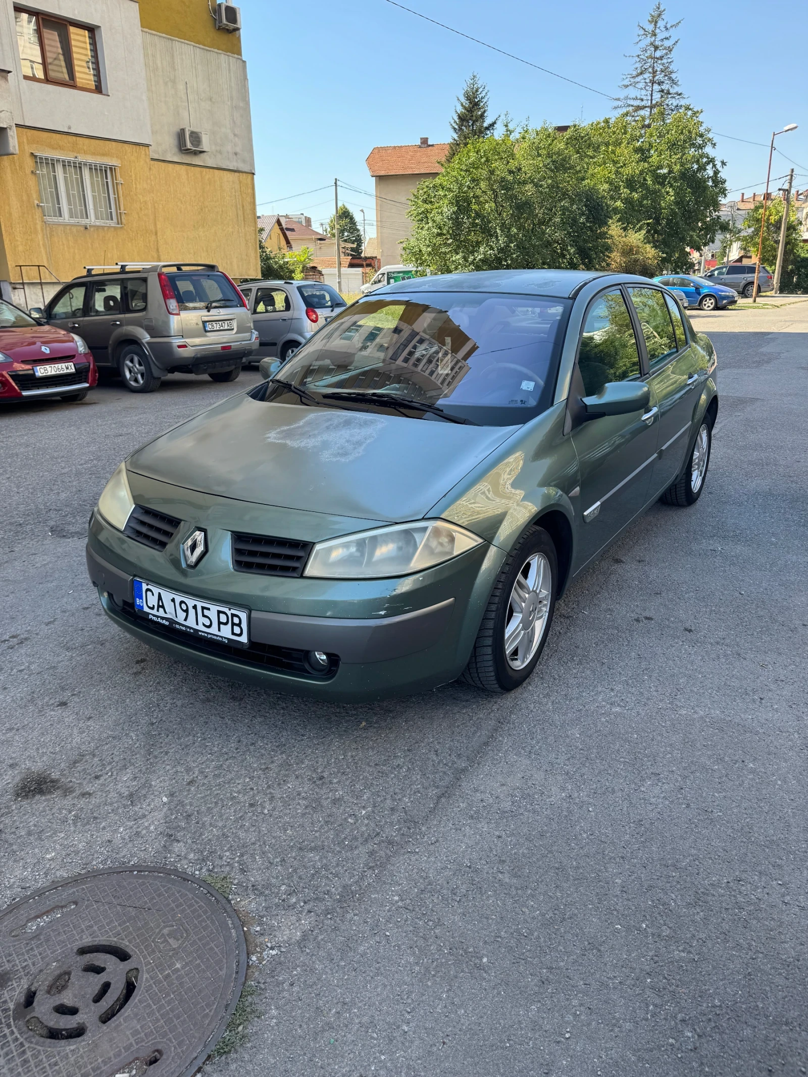 Renault Megane 2, снимка 2 - Автомобили и джипове - 56003455