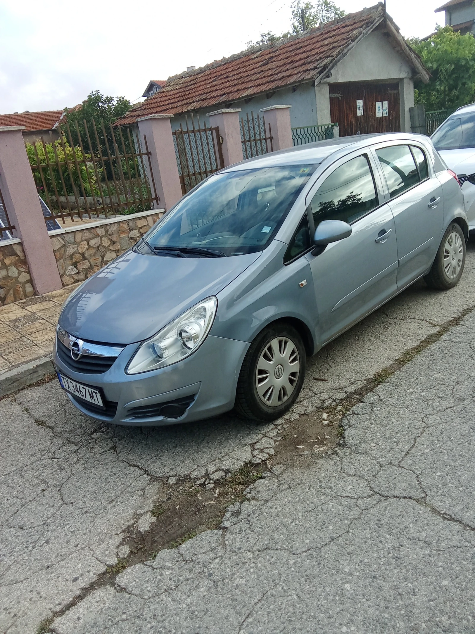 Opel Corsa D, снимка 3 - Автомобили и джипове - 56219636