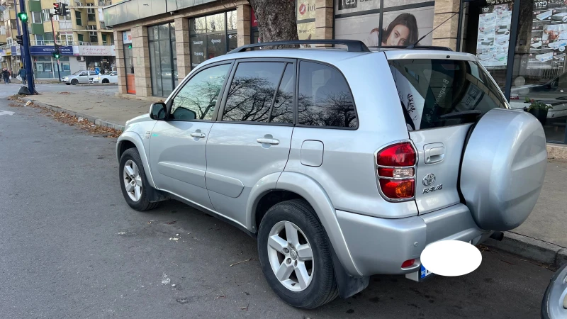 Toyota Rav4, снимка 2 - Автомобили и джипове - 48090527