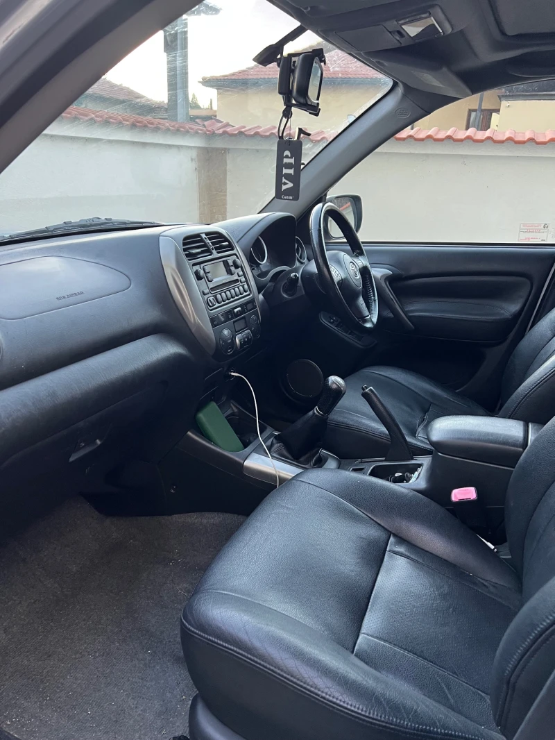 Toyota Rav4, снимка 11 - Автомобили и джипове - 48090527