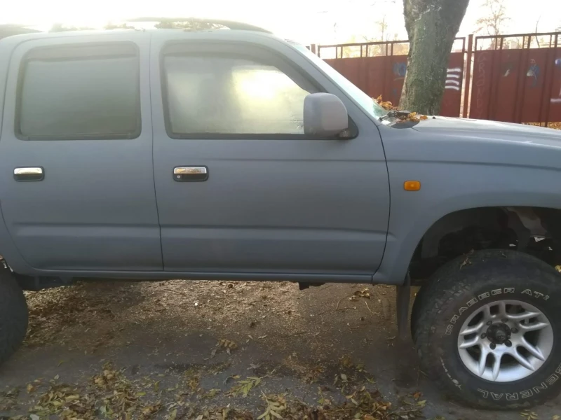 Toyota Hilux D-4D 2KD-FTV, снимка 16 - Автомобили и джипове - 48901566