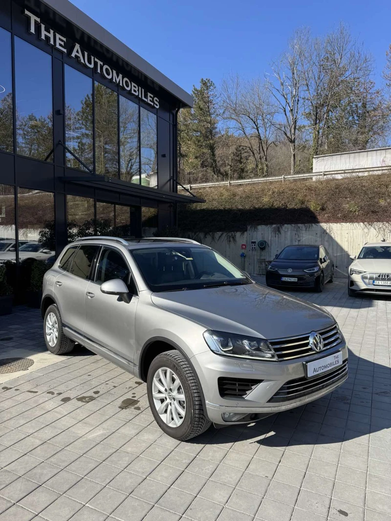 VW Touareg, снимка 2 - Автомобили и джипове - 49081738