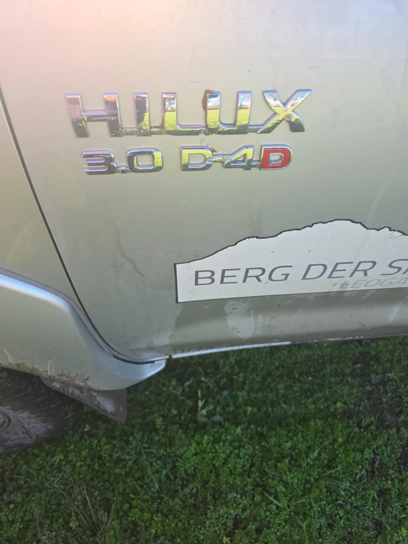 Toyota Hilux, снимка 8 - Автомобили и джипове - 52771356