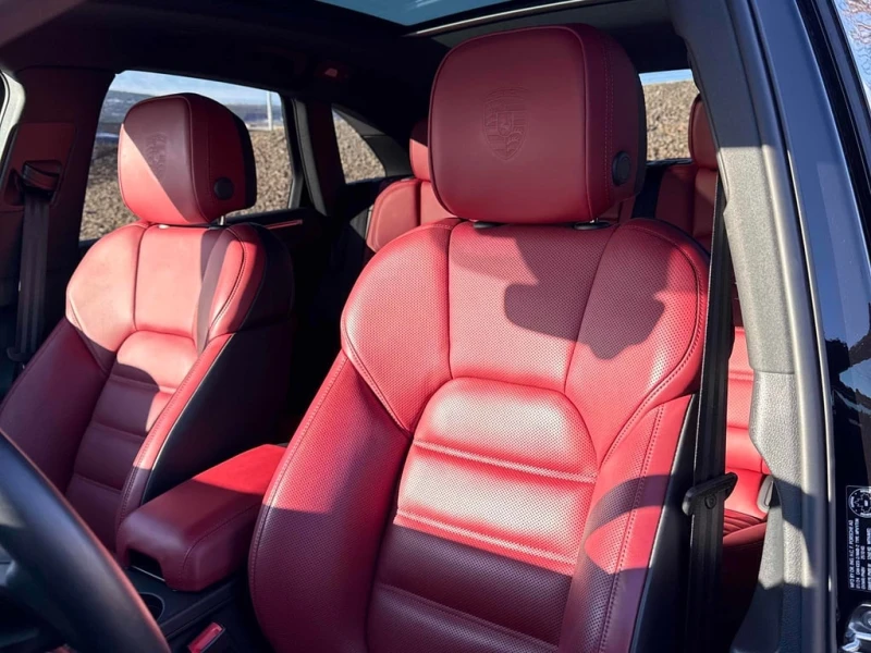 Porsche Macan * T AWD * CARFAX * БЕЗ ПЪРВОНАЧАЛНА ВНОСКА, снимка 11 - Автомобили и джипове - 53056984