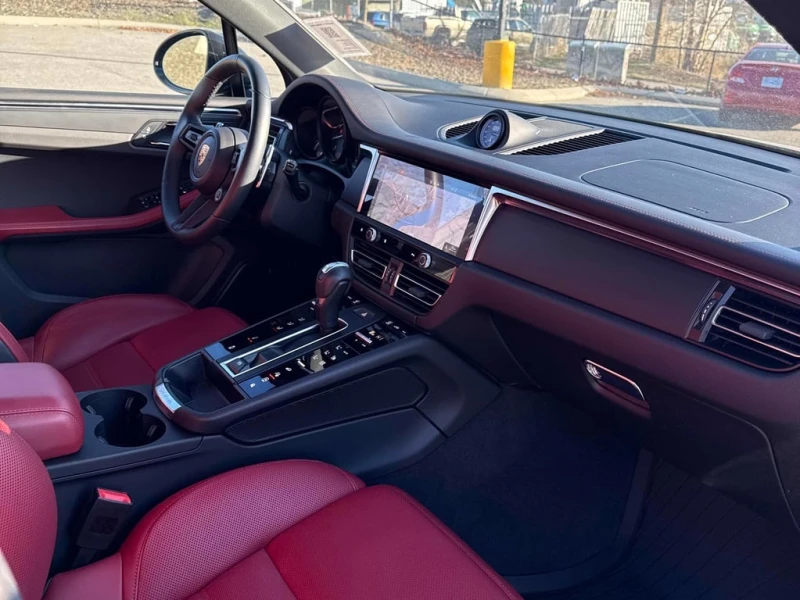 Porsche Macan * T AWD * CARFAX * БЕЗ ПЪРВОНАЧАЛНА ВНОСКА, снимка 17 - Автомобили и джипове - 53056984