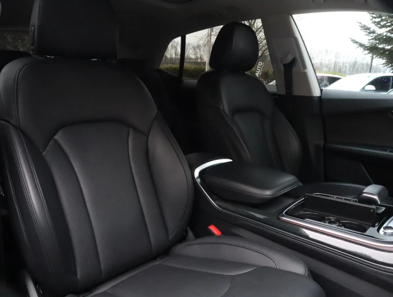 Audi Q8 50TDI/SLine/Камера 360/Панорама/Обдухване/B&O/Dist, снимка 9 - Автомобили и джипове - 53394426