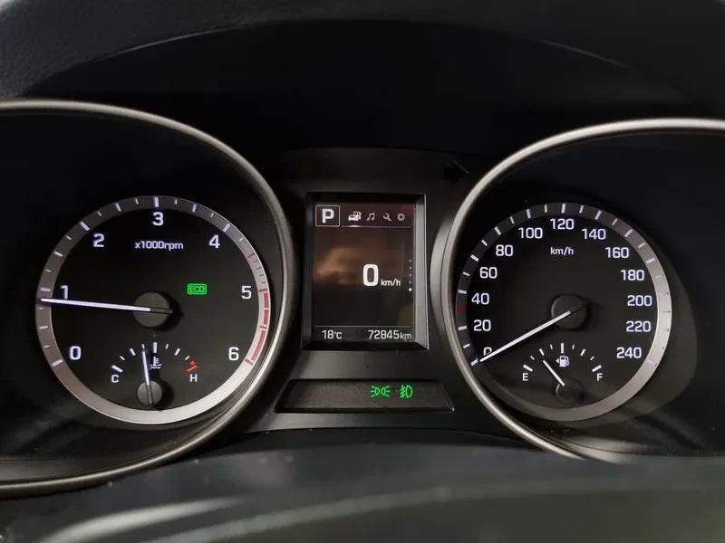 Hyundai Santa fe 2.0, снимка 8 - Автомобили и джипове - 54255450