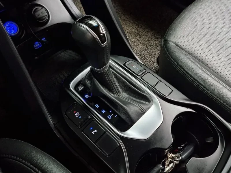 Hyundai Santa fe 2.0, снимка 9 - Автомобили и джипове - 54255450